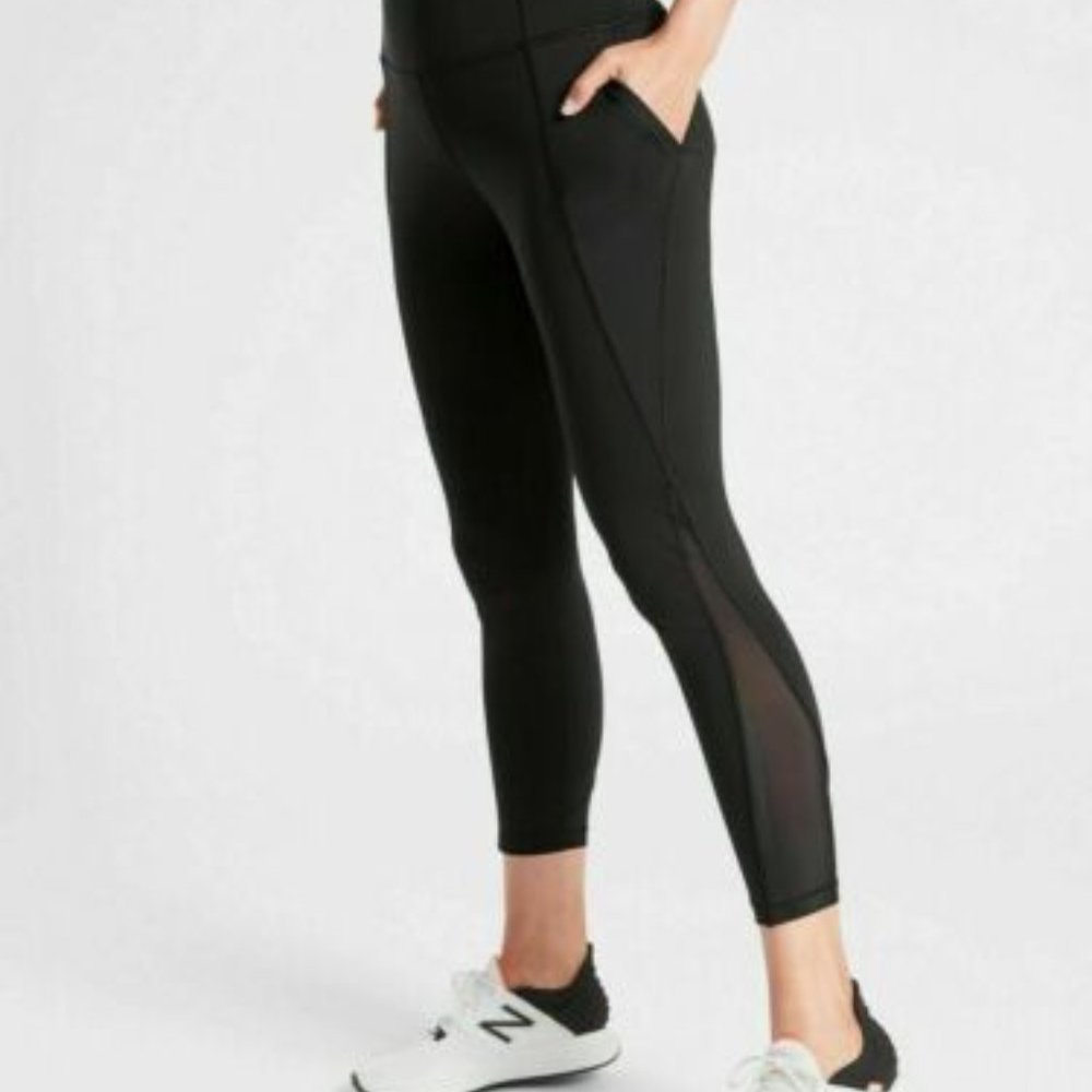 Athleta Lightning 7/8 Tight in SuperSonic | Black Size Small/Tall